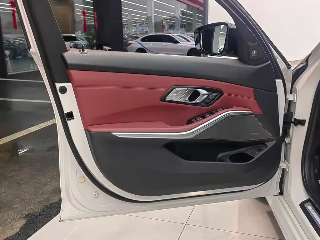BMW 3 Series — фото 10