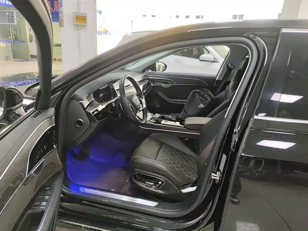 Audi A8 2023 из CN, фото 6