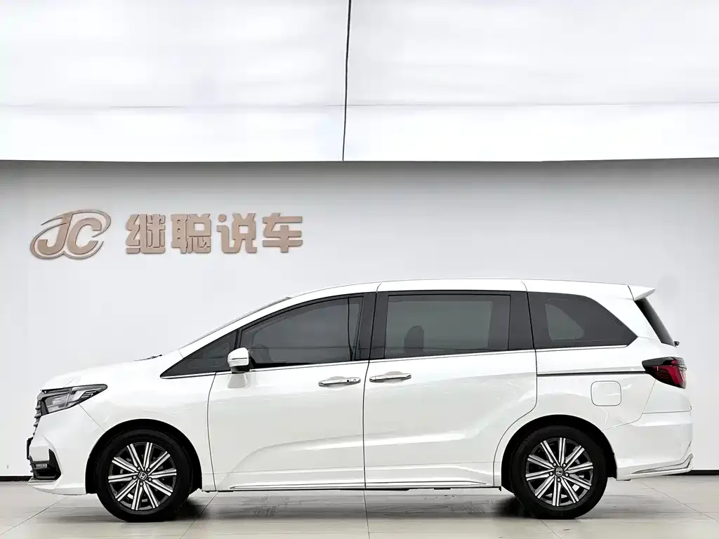 Honda Odyssey — фото 8