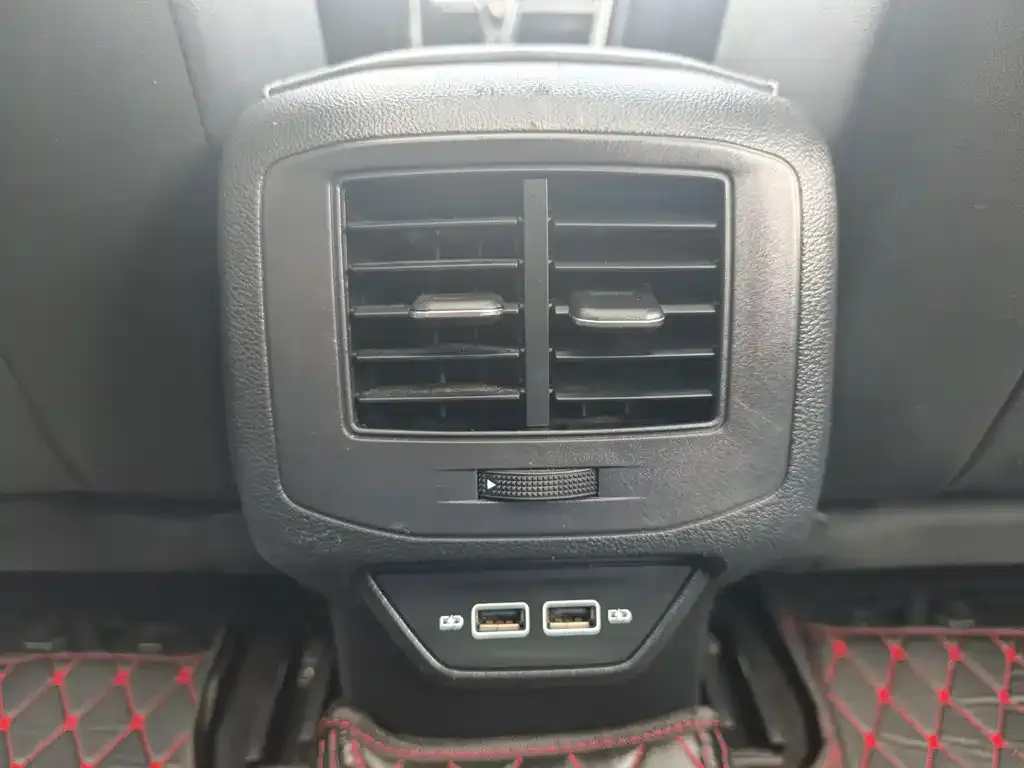 Volkswagen T-Roc 2024 из CN, фото 4