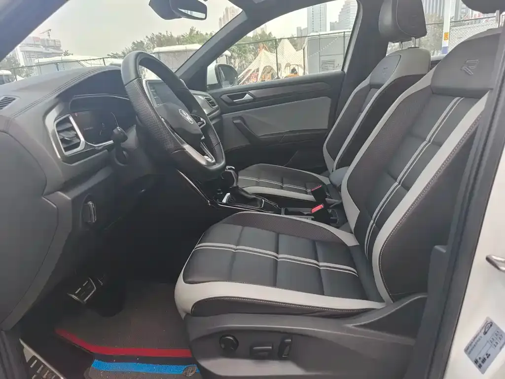 Volkswagen T-Roc 2024 из CN, фото 10
