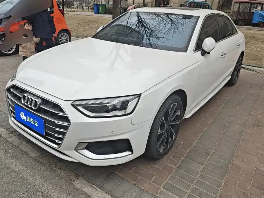 Audi A4L 2022 из CN, фото 1