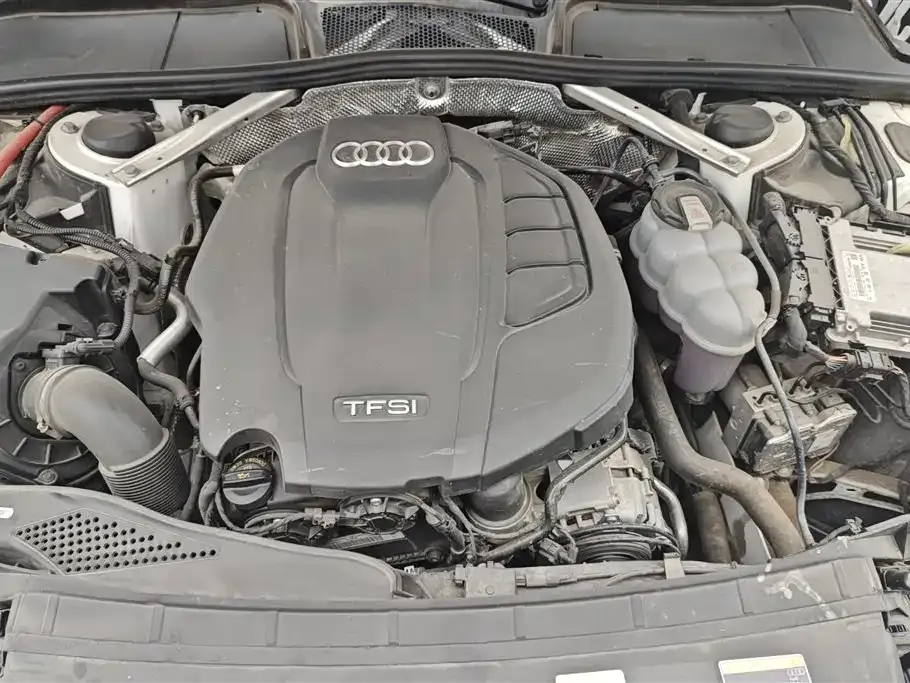 Audi A4L 2022 из CN, фото 8
