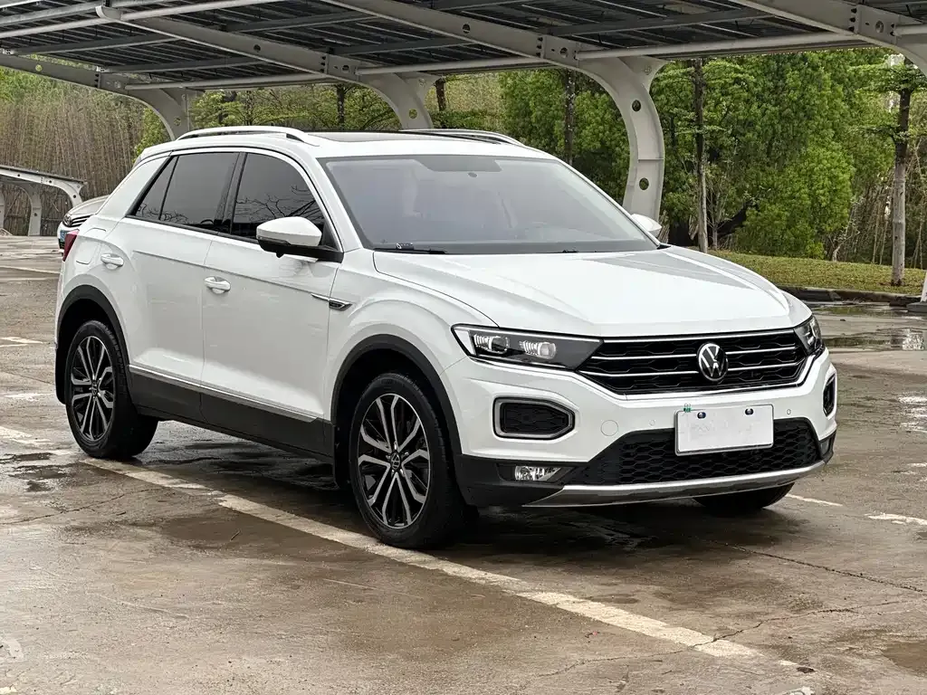 Volkswagen T-Roc — фото 9