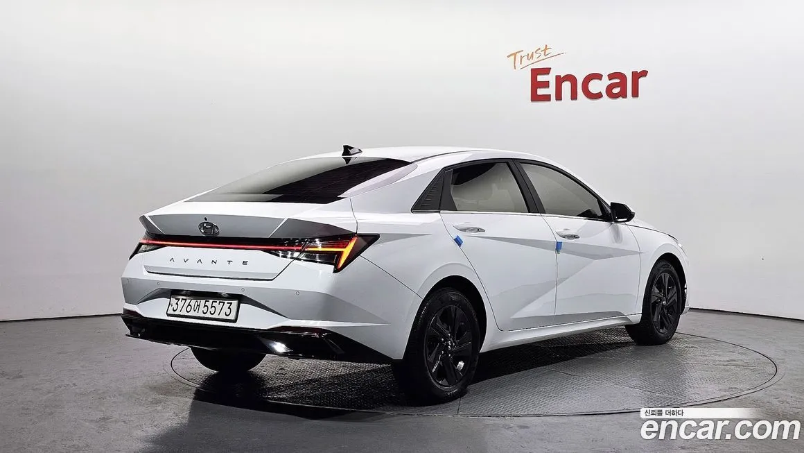 Hyundai AVANTE — фото 2