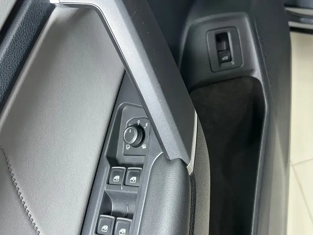 Volkswagen Tayron 2022 из CN, фото 10