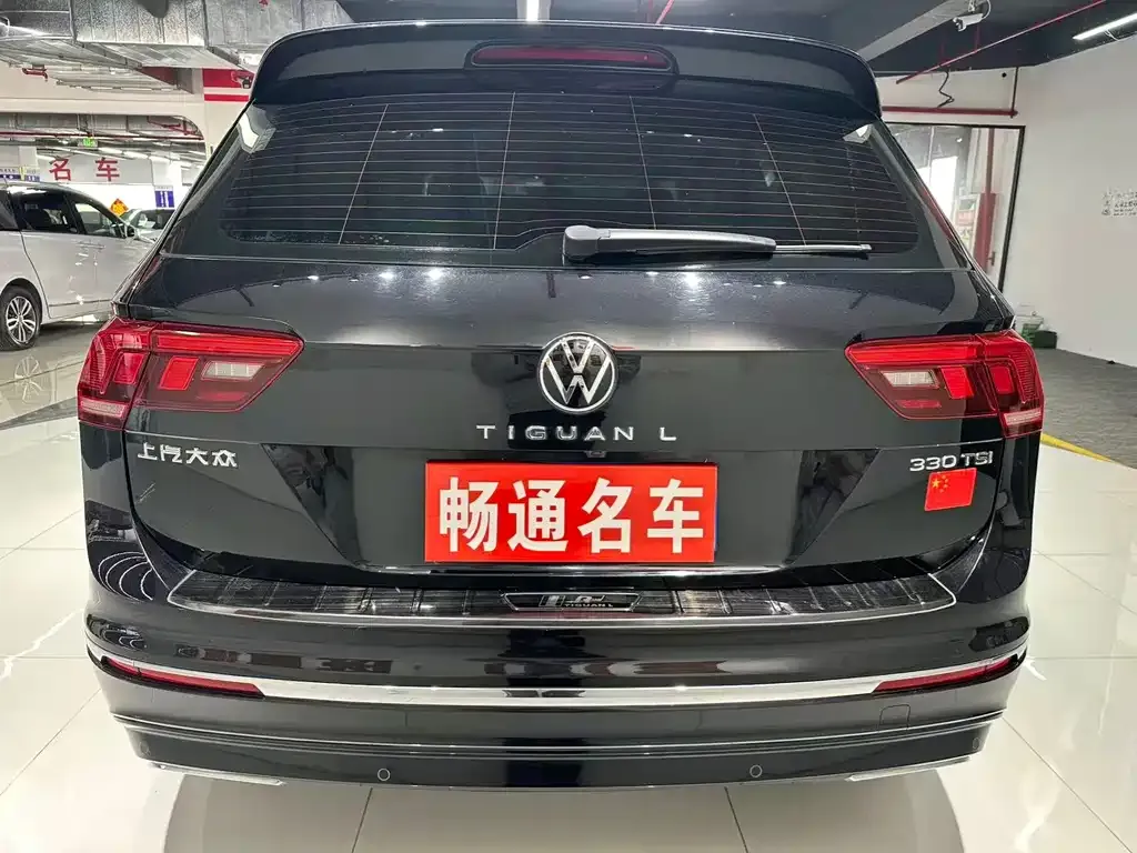 Volkswagen Tiguan L — фото 8