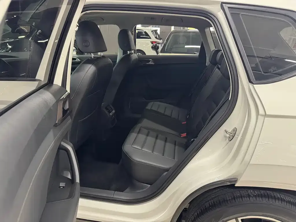 Volkswagen Tharu 2022 из CN, фото 3