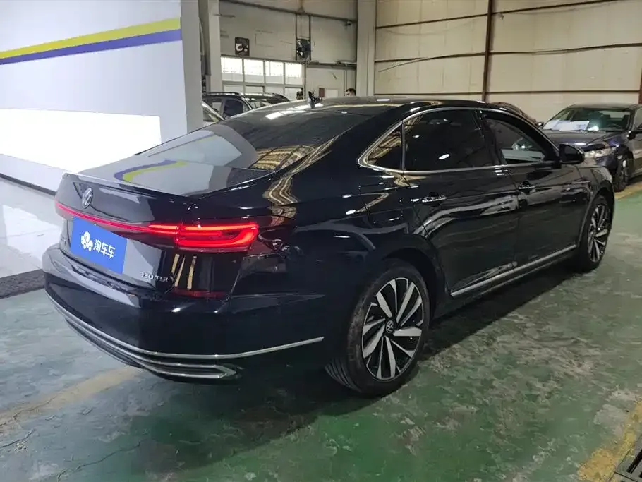 Volkswagen Passat — фото 7