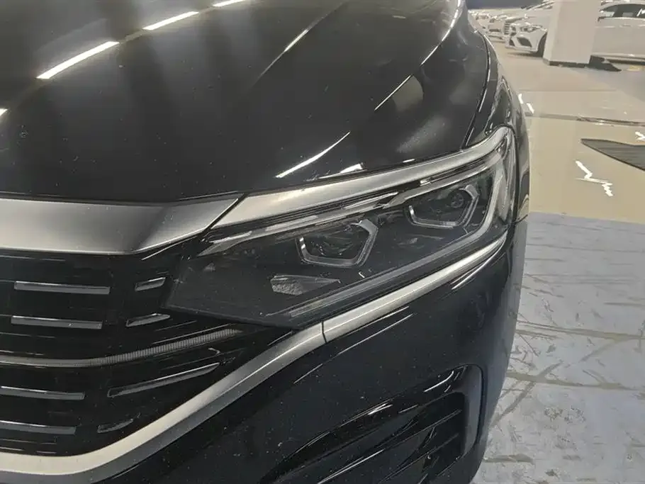 Volkswagen Passat — фото 10