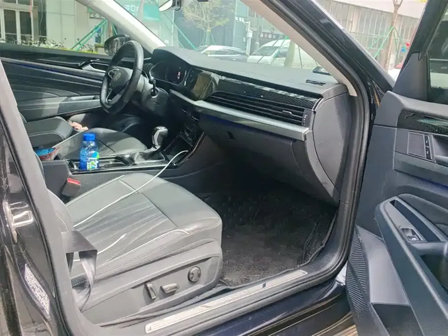 Volkswagen Passat — фото 6