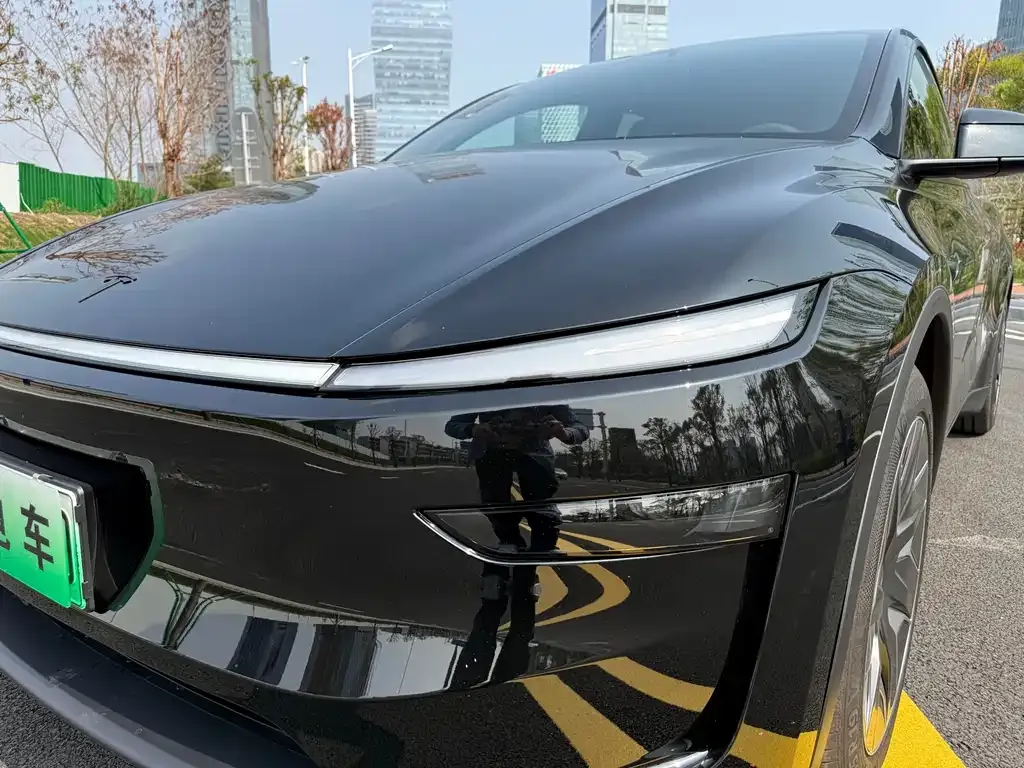 Tesla Model Y L 2025 из CN, фото 5