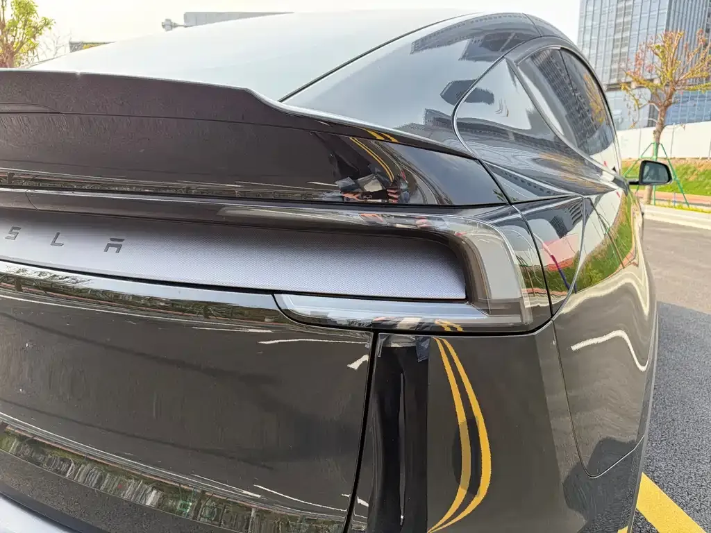 Tesla Model Y L 2025 из CN, фото 3