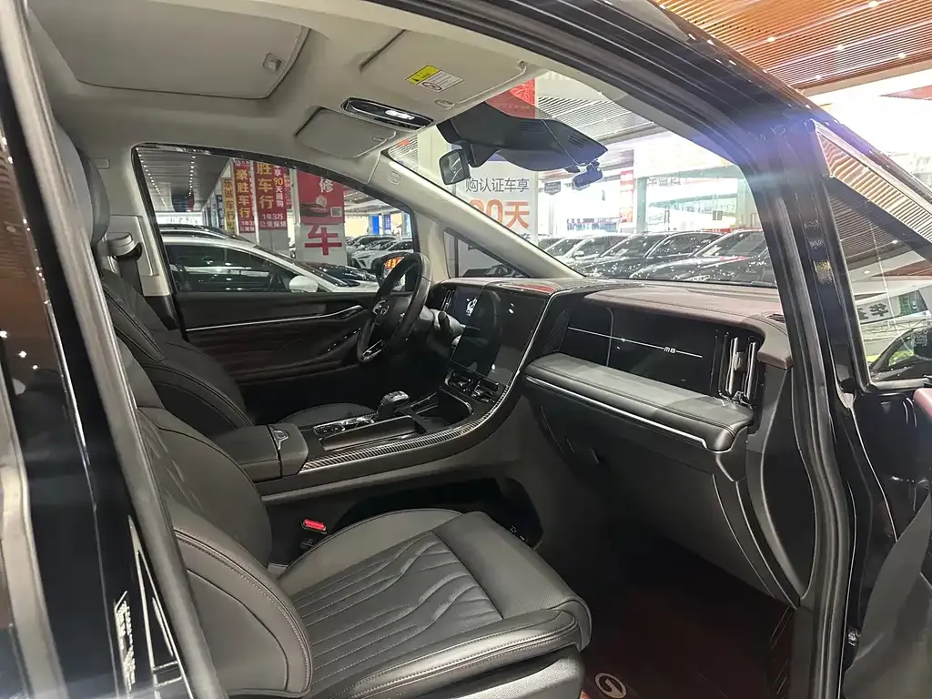 GAC Motor Trumpchi M8 — фото 4
