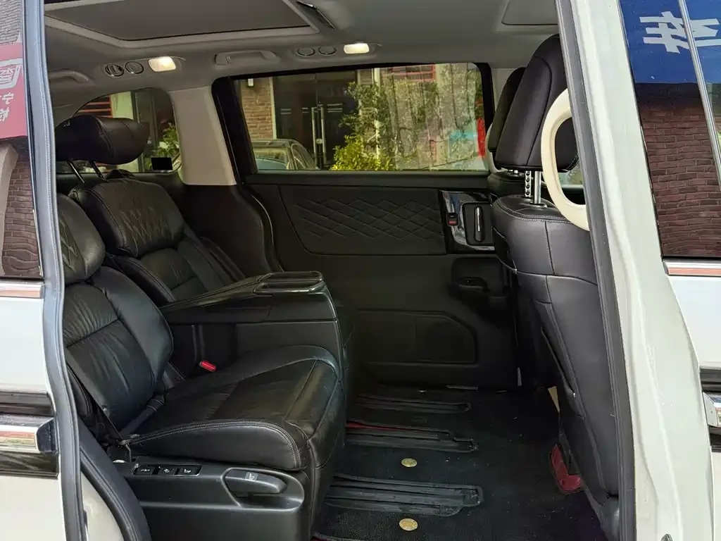 Honda Elysion 2021 из CN, фото 3