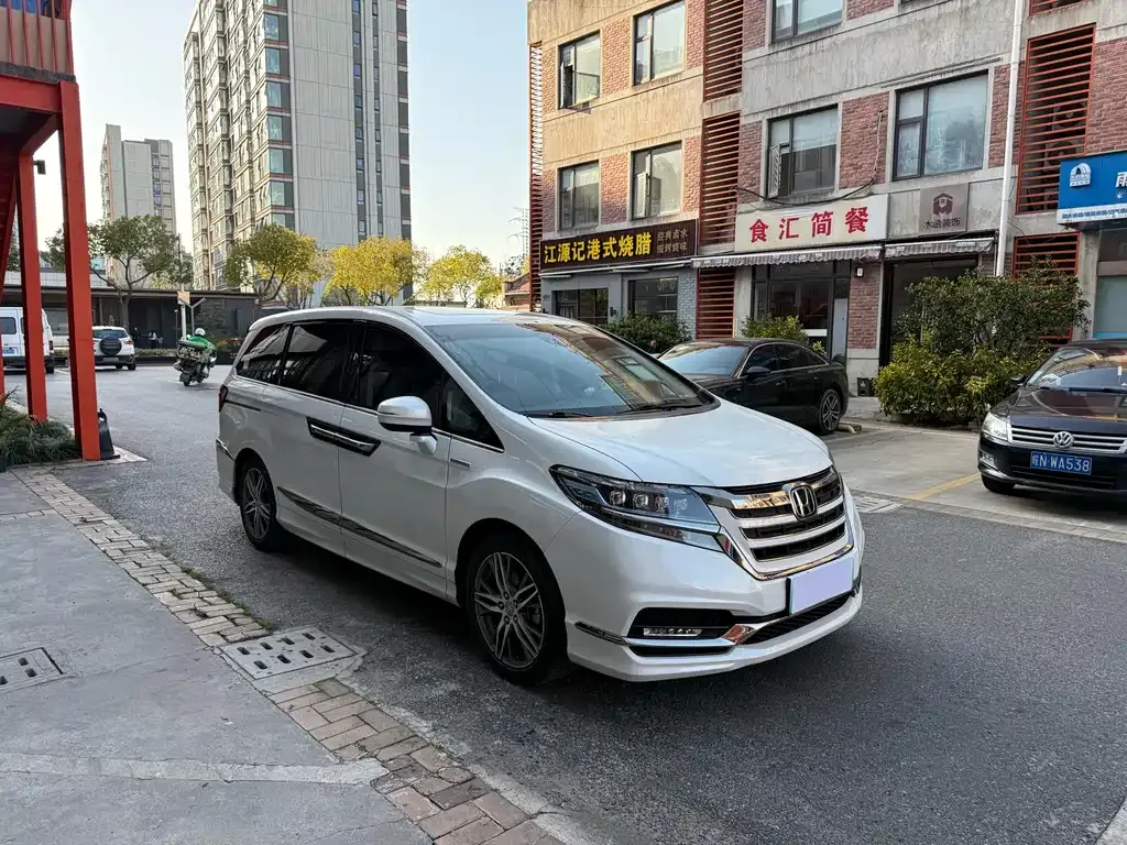 Honda Elysion 2021 из CN, фото 10