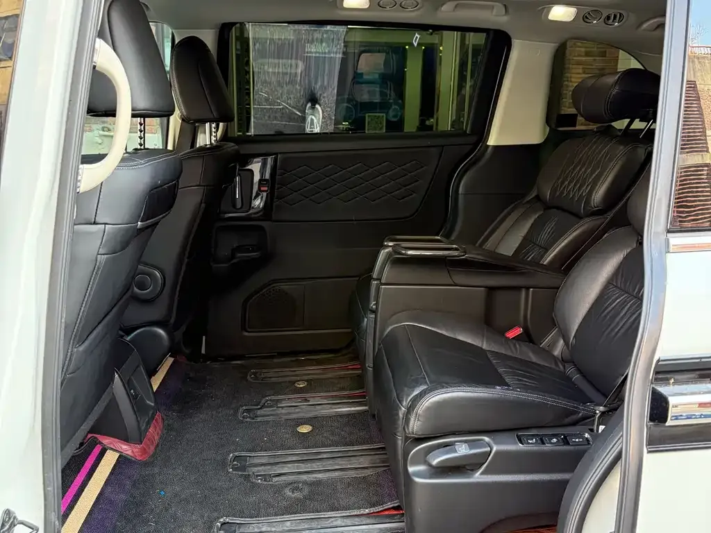 Honda Elysion 2021 из CN, фото 7