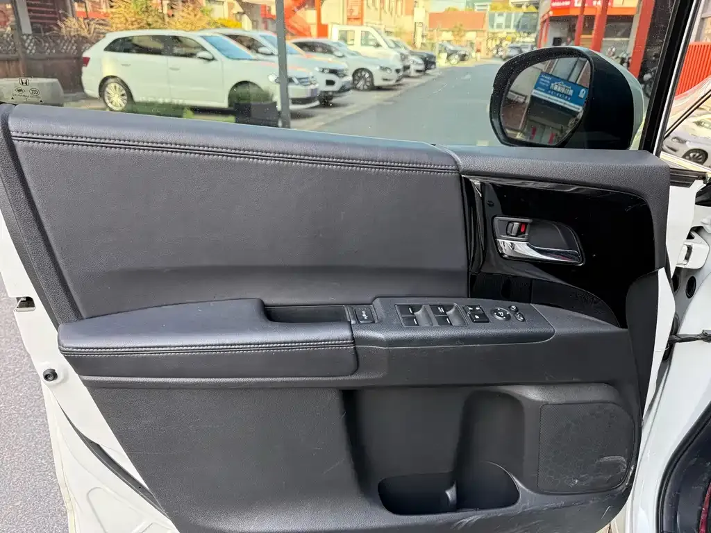 Honda Elysion 2021 из CN, фото 8