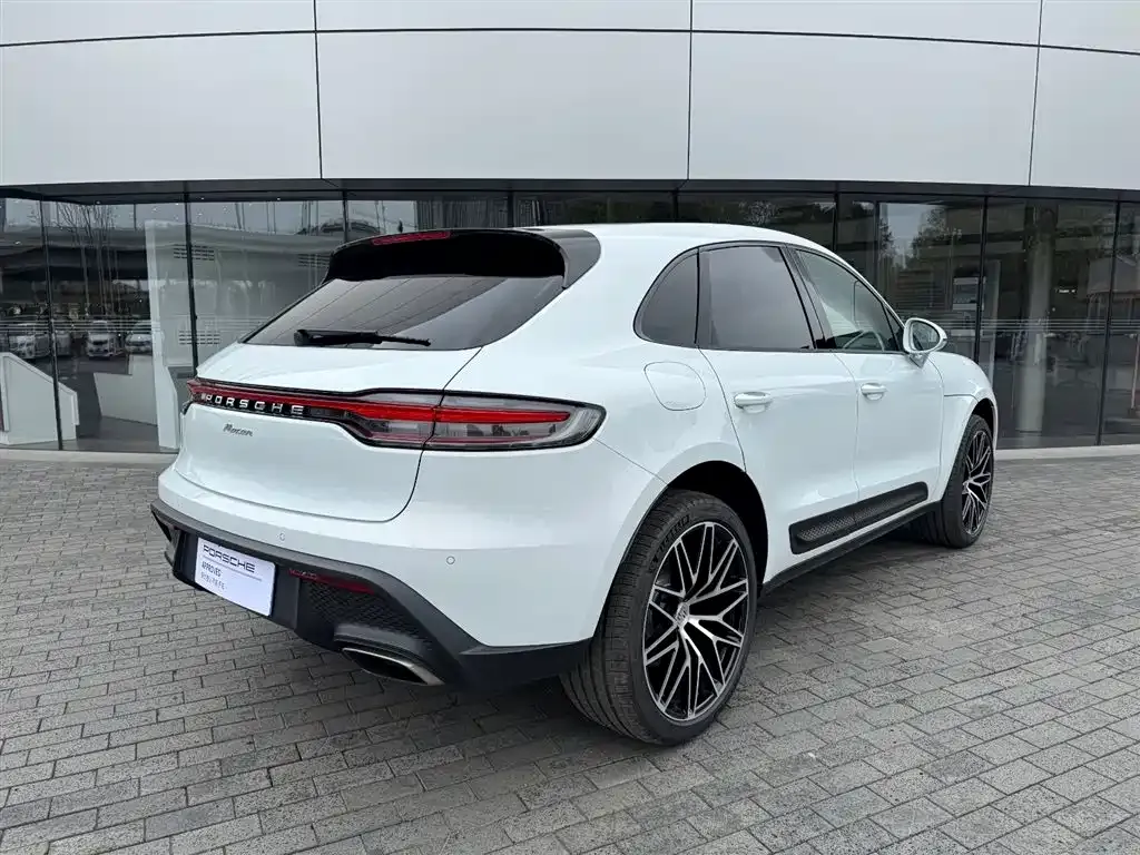 Porsche Macan — фото 7