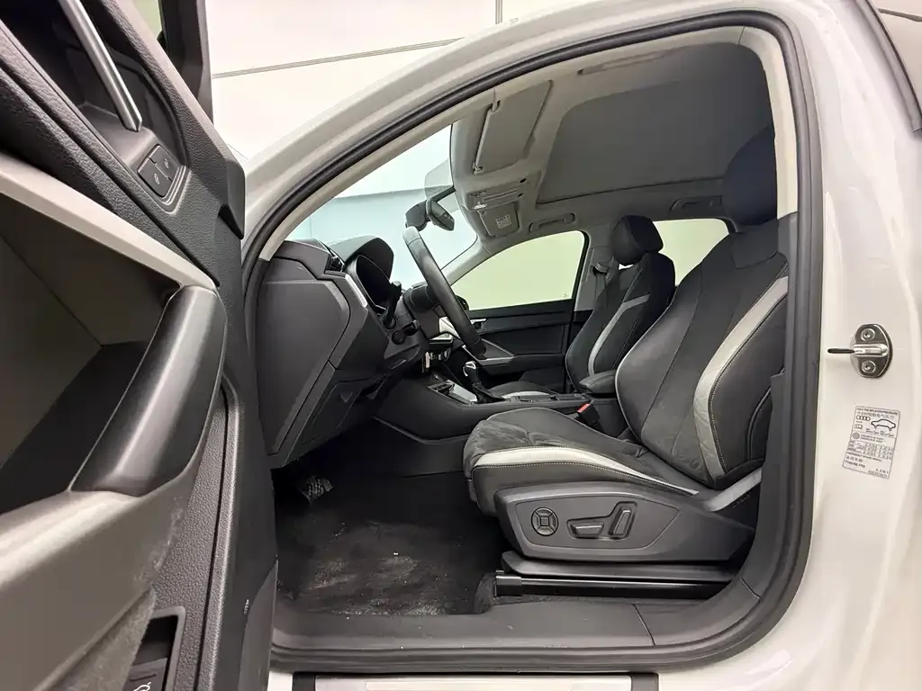 Audi Q3 2022 из CN, фото 7