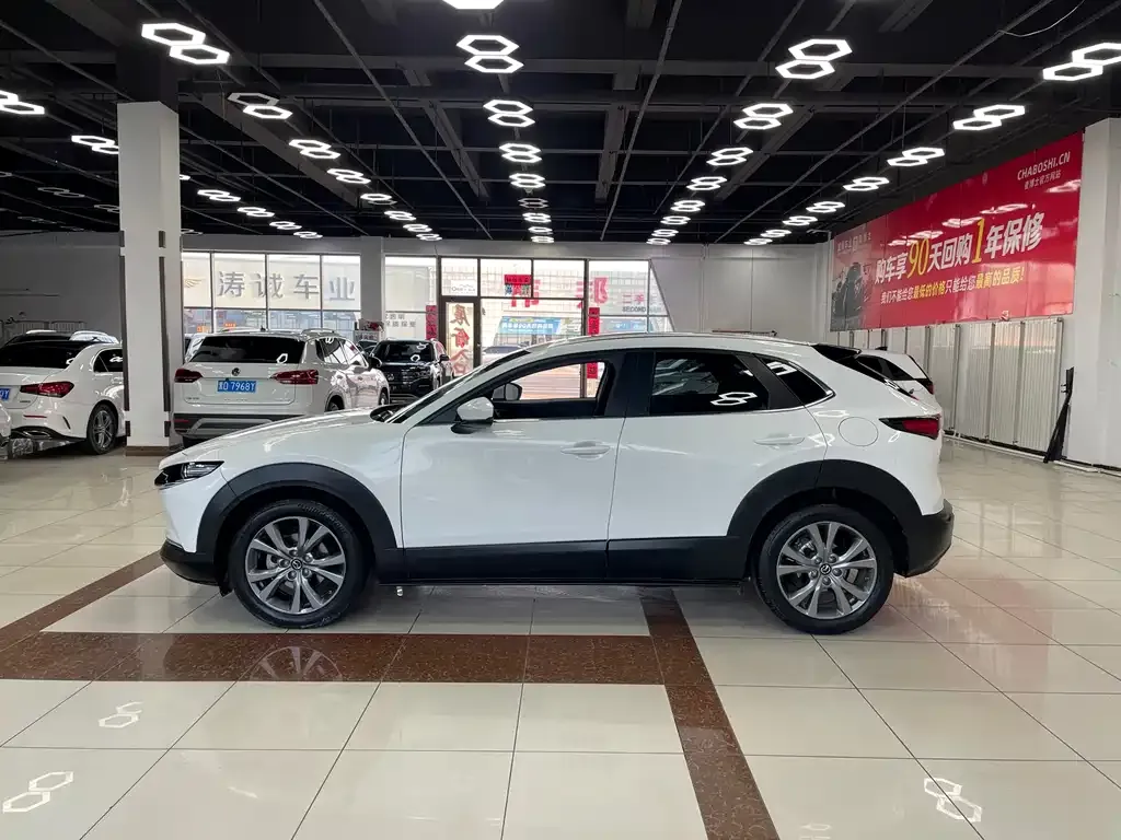Mazda CX-30 2021 из CN, фото 2