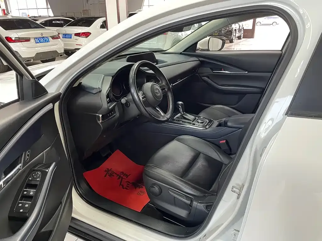 Mazda CX-30 2021 из CN, фото 7