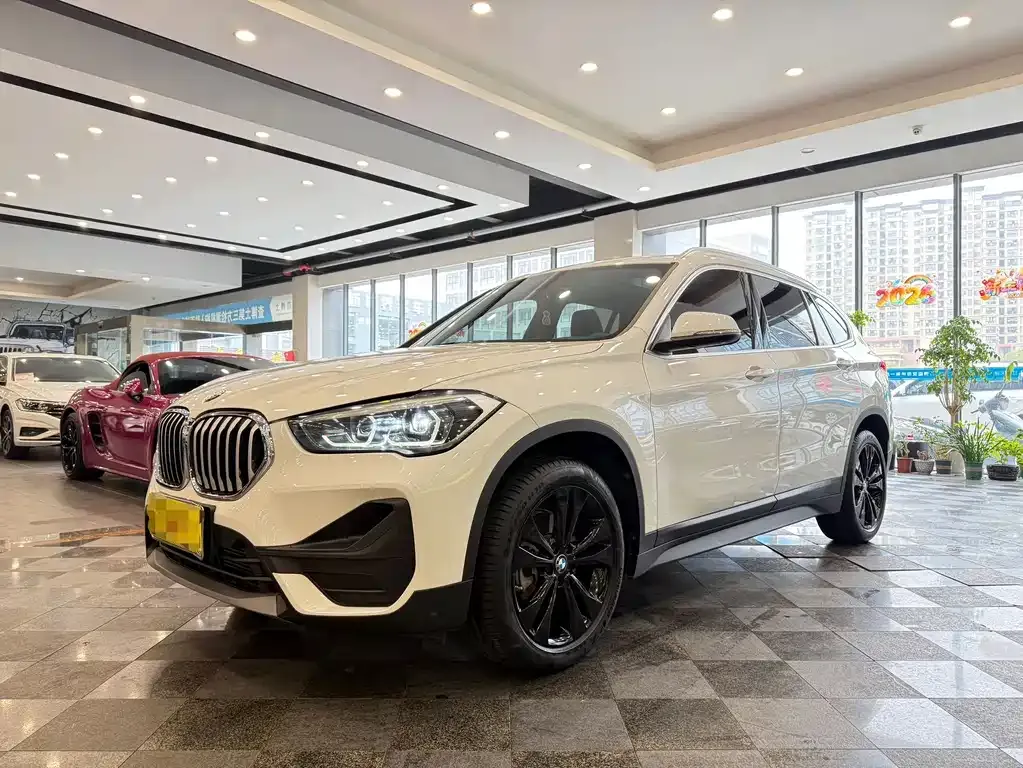 BMW X1 — фото 1
