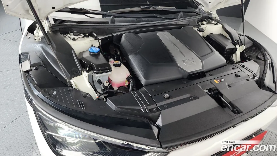 Kia EV6 2023 из KR, фото 6