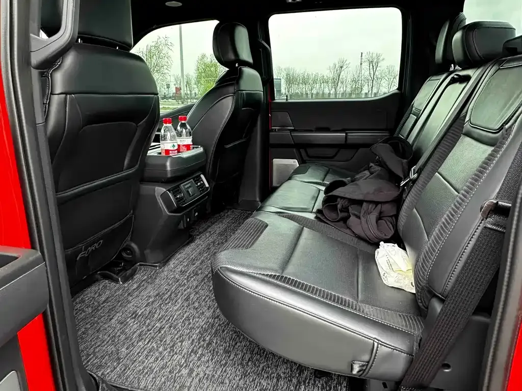 Ford F-150 Raptor — фото 9