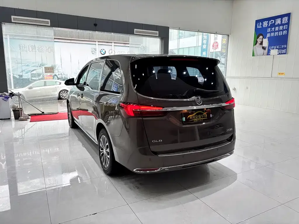 Buick GL8 2023 из CN, фото 9