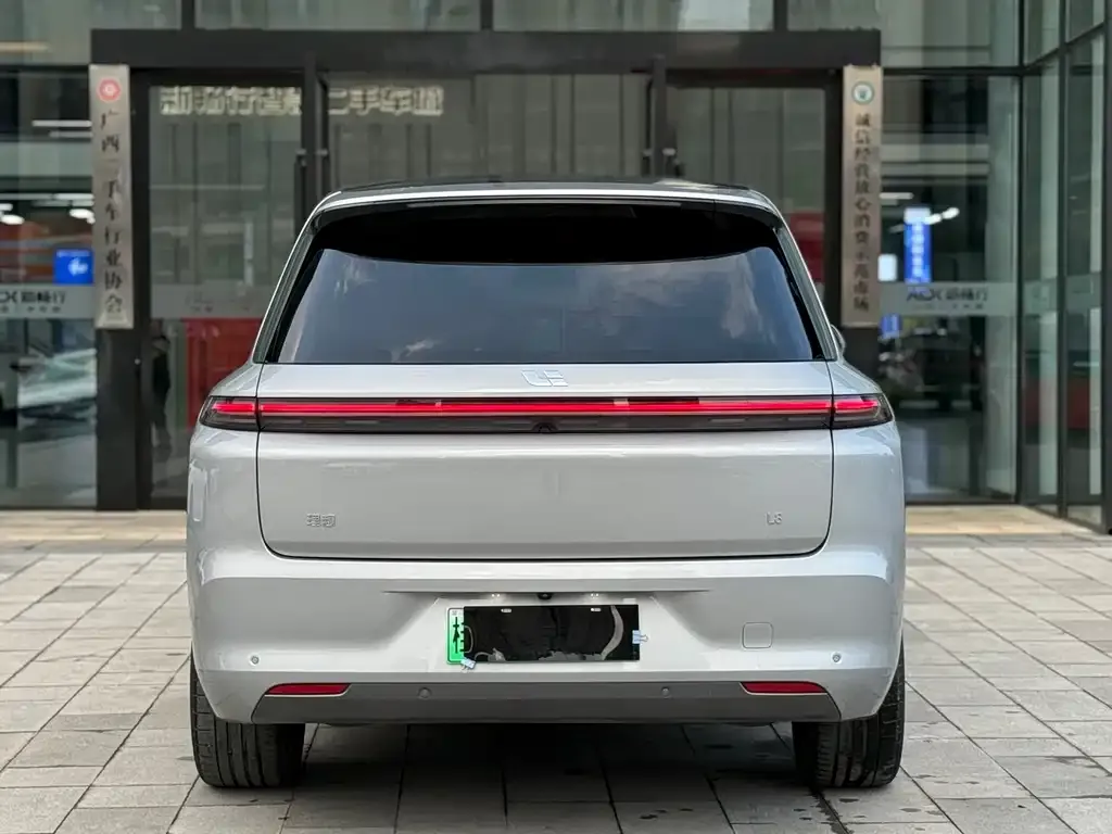 Li Auto L8 2023 из CN, фото 2