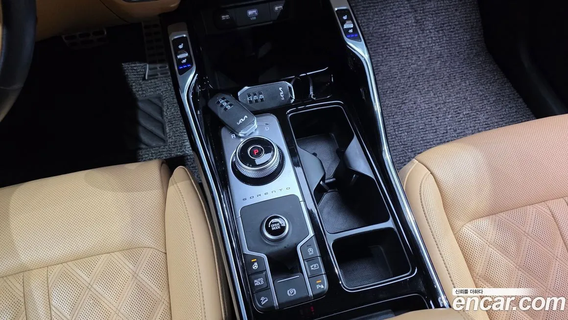 Kia Sorento — фото 10