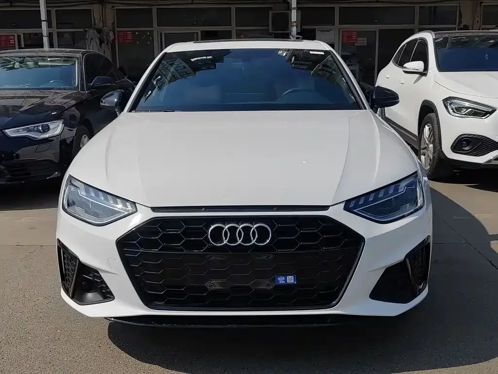 Audi A4L 2023 из CN, фото 2