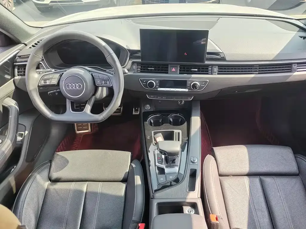 Audi A4L 2023 из CN, фото 7