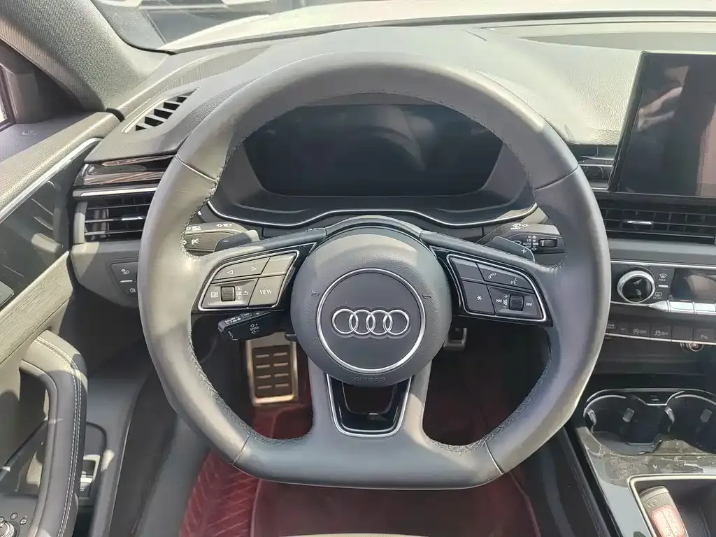 Audi A4L 2023 из CN, фото 6