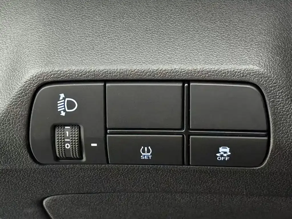 Hyundai Elantra 2023 из CN, фото 8