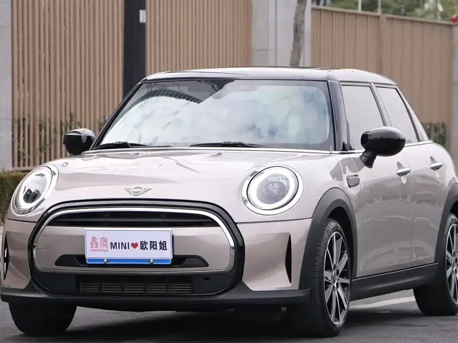 MINI Cooper (3-door) 2023 из CN, фото 1