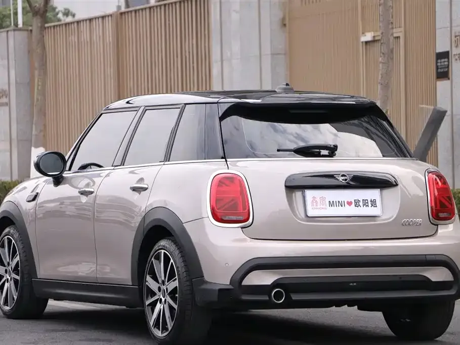 MINI Cooper (3-door) 2023 из CN, фото 7
