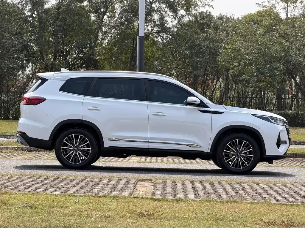 Chery Tiggo 8 PRO — фото 9