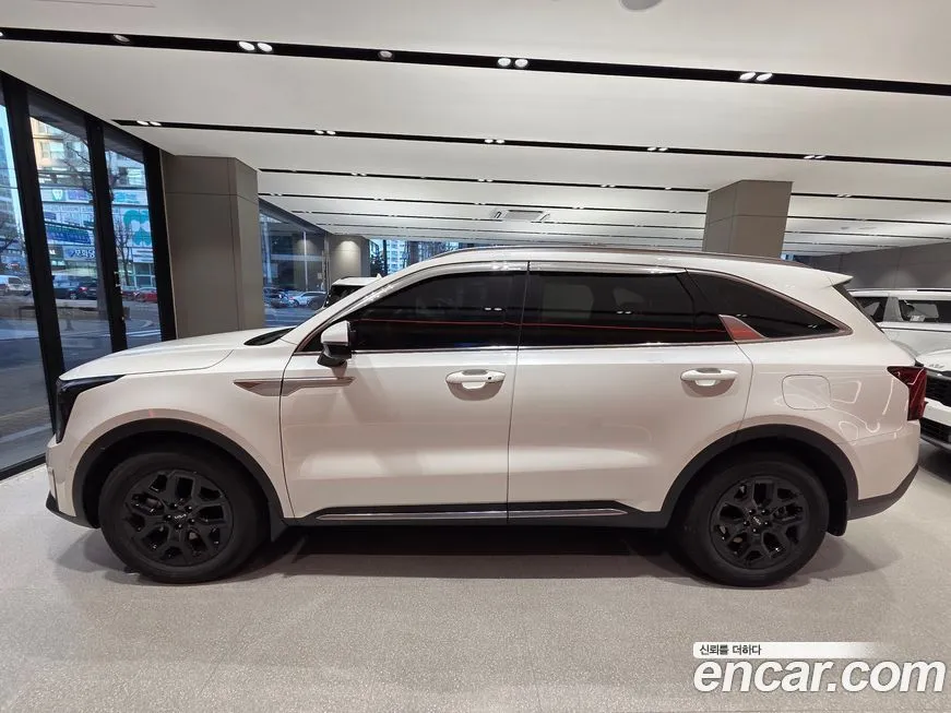 Kia Sorento — фото 7