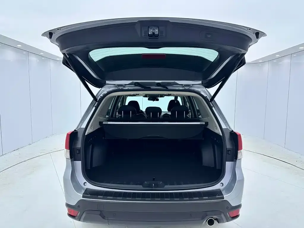 Subaru Forester 2022 из CN, фото 2