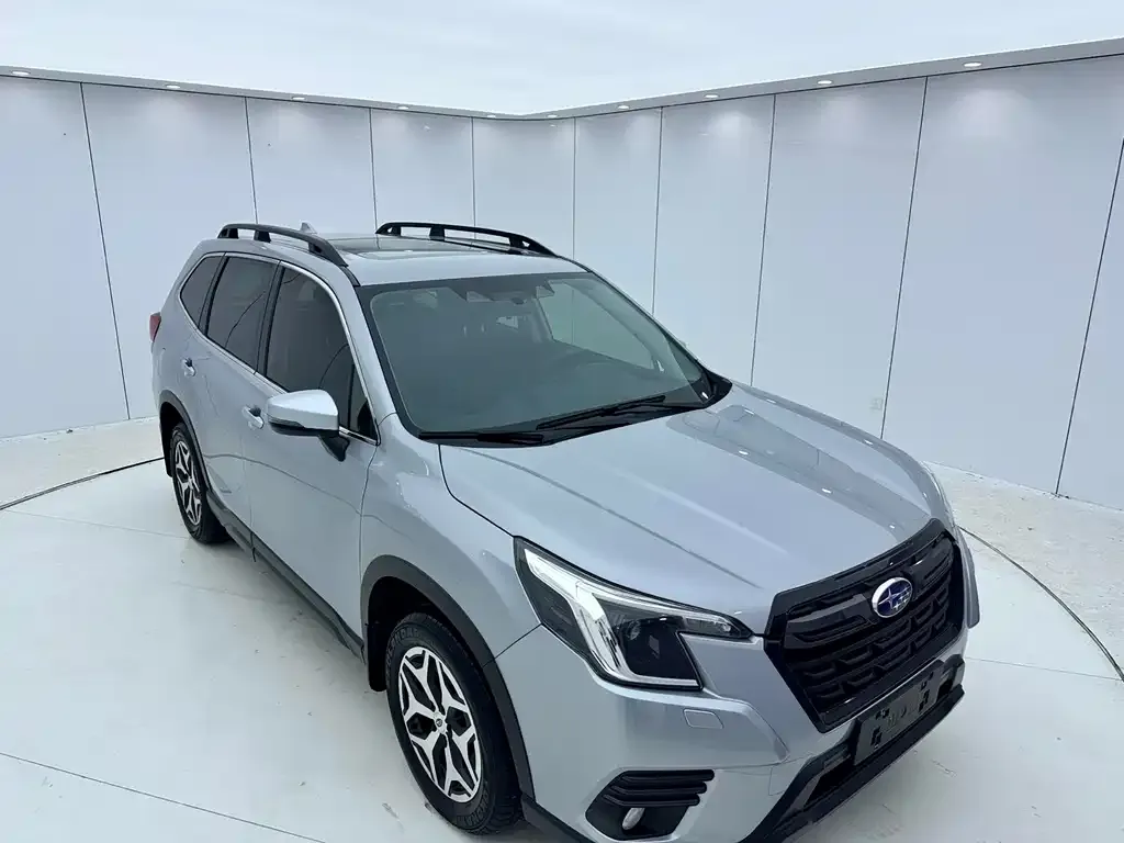 Subaru Forester 2022 из CN, фото 3