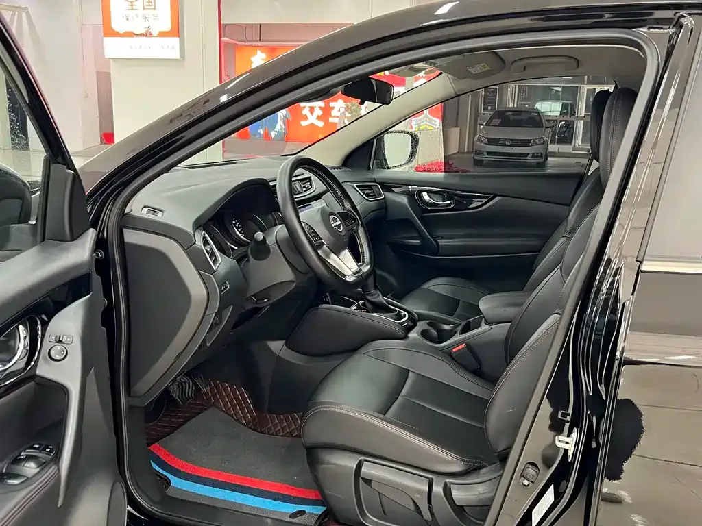 Nissan Qashqai — фото 10