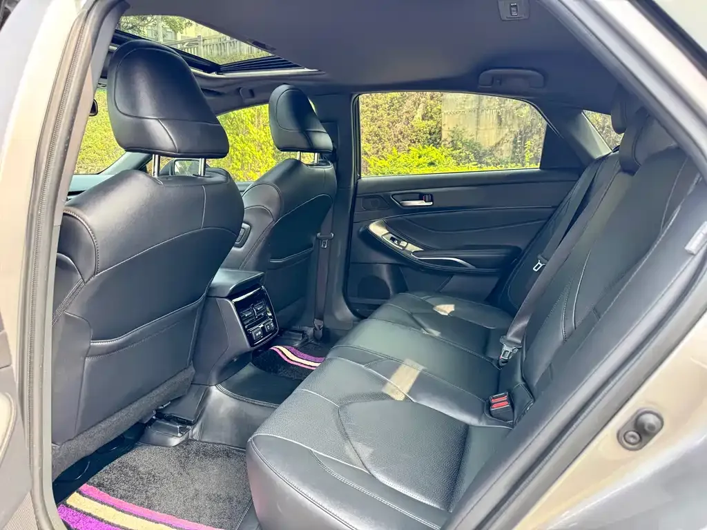 Toyota Avalon 2022 из CN, фото 6