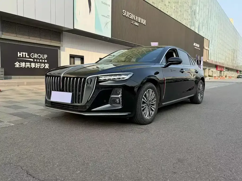 Hongqi H5 — фото 1