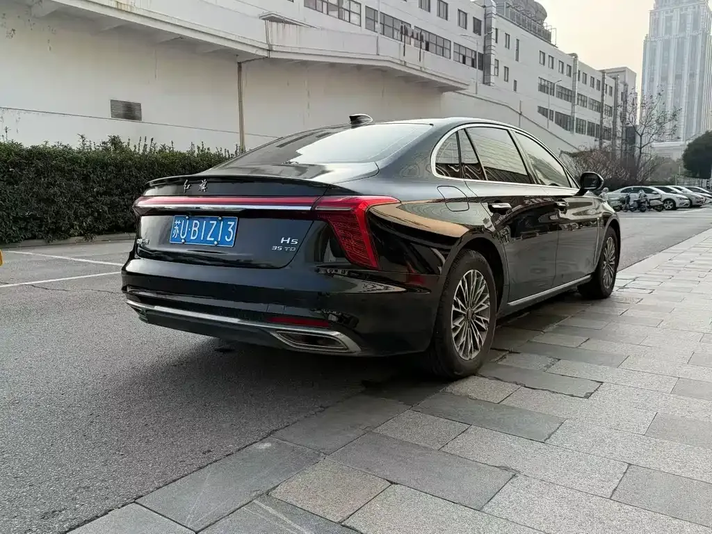 Hongqi H5 — фото 9