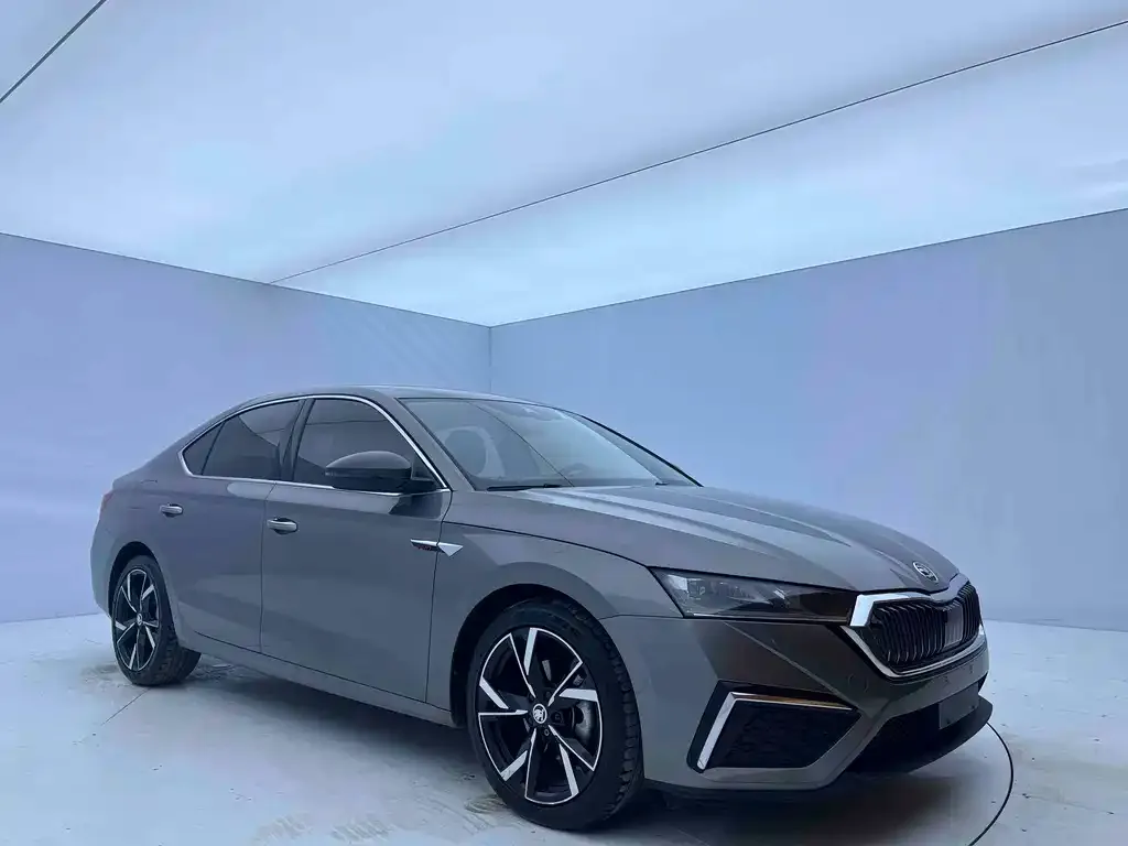 Skoda Octavia — фото 4