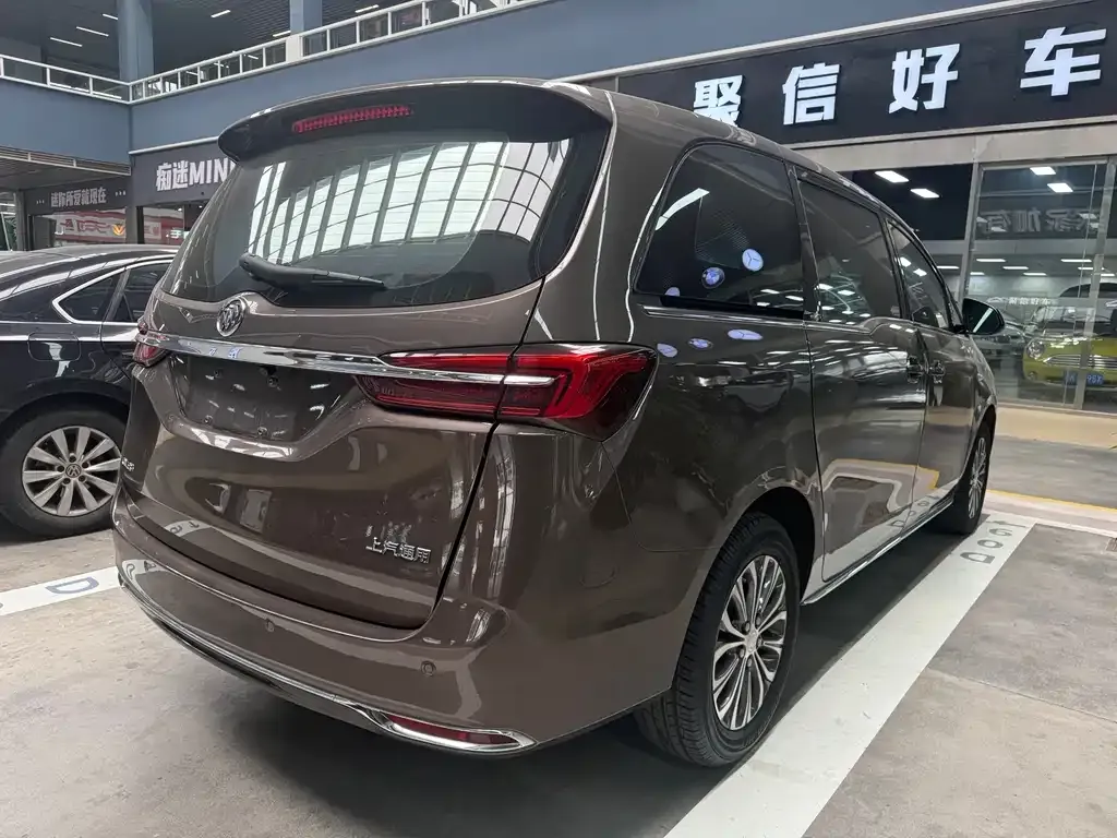 Buick GL8 2023 из CN, фото 9