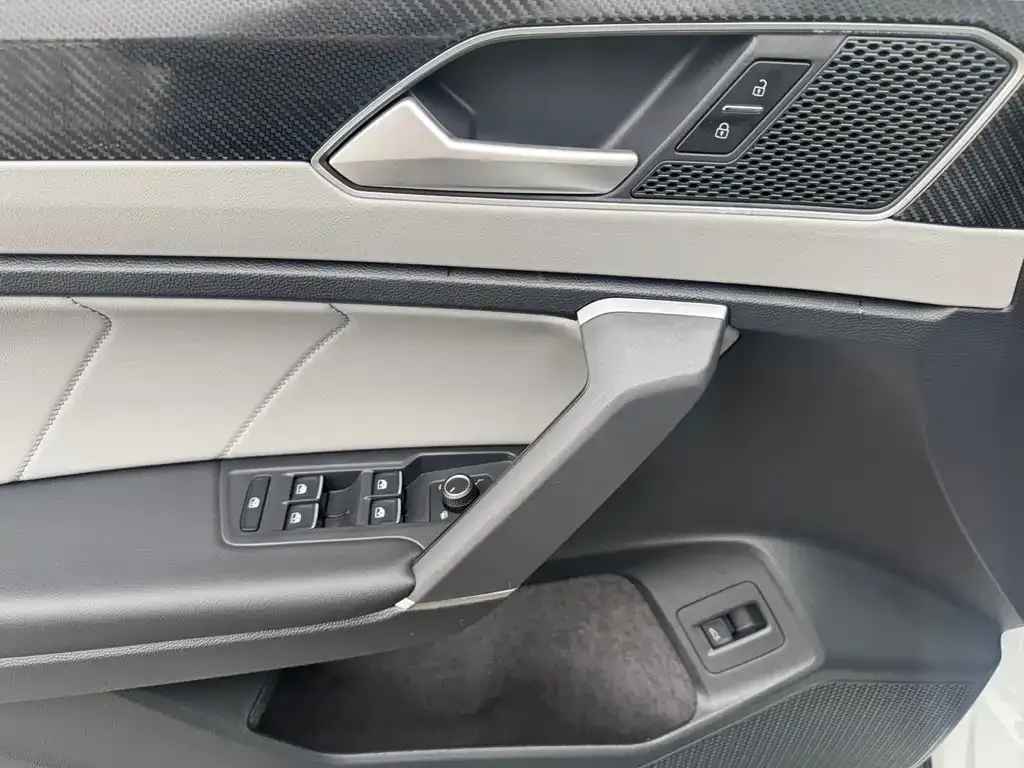 Volkswagen Tayron 2022 из CN, фото 8