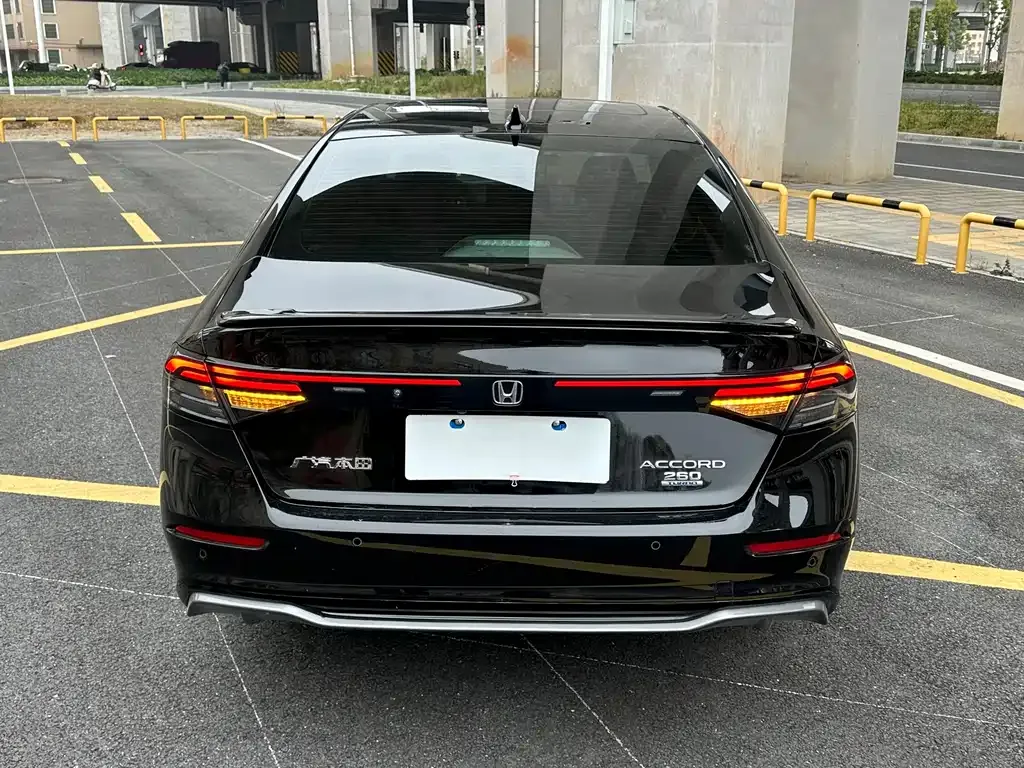 Honda Accord — фото 2